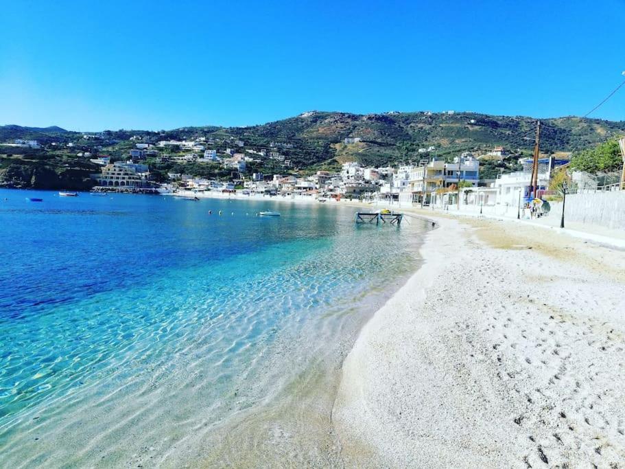 Lenico Beachfront Suites Agia Pelagia  Esterno foto