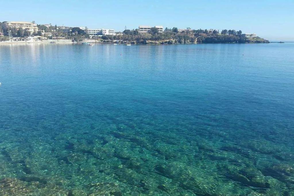 Lenico Beachfront Suites Agia Pelagia  Esterno foto
