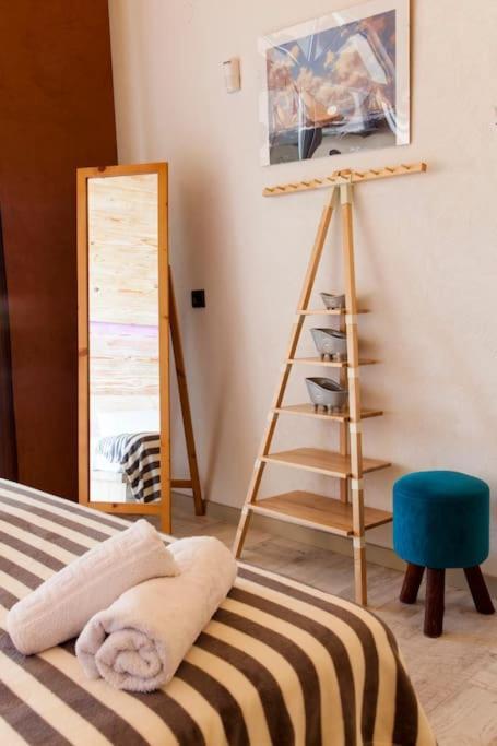 Lenico Beachfront Suites Agia Pelagia  Esterno foto