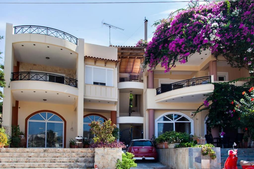 Lenico Beachfront Suites Agia Pelagia  Esterno foto